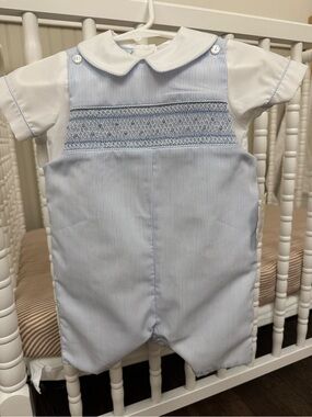 Petit Bebe Andre Smocked Jon Jon